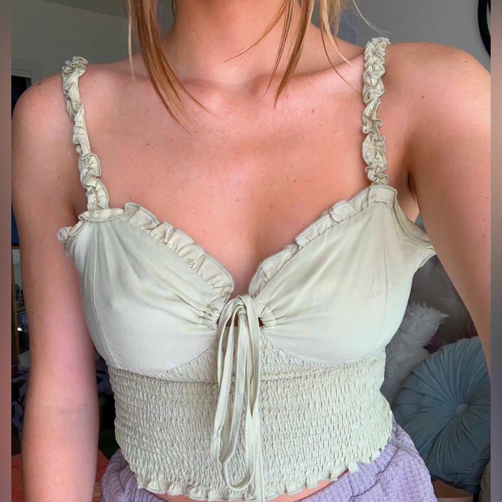 mint green tank top🥑🥝🥒🍏
